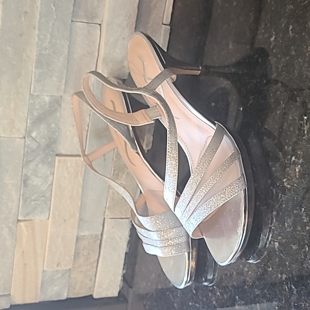 Nina, Size 8, Glitter sandal with kitten heel - Picture 2 of 6